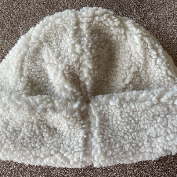 NWT Ivory Ugg Sherpa Cuff Beanie - Picture 4 of 5
